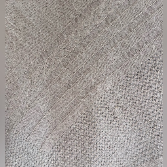 Mia & Tess Fuzzy Shimmering Turtleneck Rose Color Poncho - Picture 10 of 14